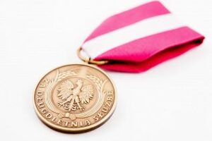 Read more about the article Medale za Długoletnią Służbę dla nauczycieli z naszej szkoły